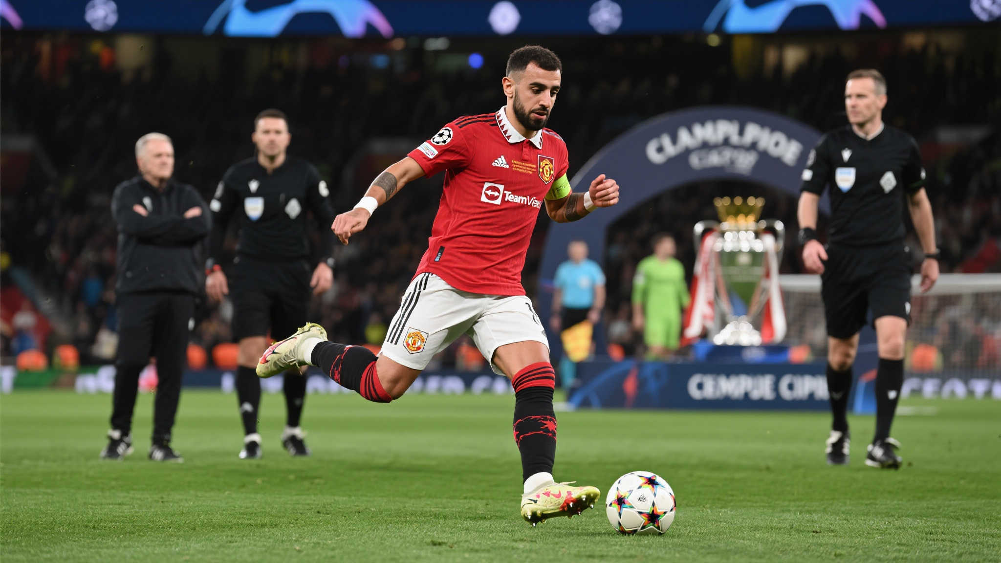 球迷们的支 球迷们的支